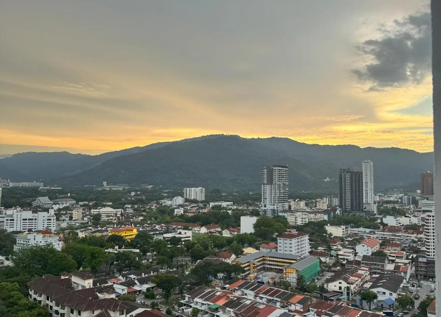 Georgetown Mansion One Apartment By Jere Penang Gleneagles Gurney Malezja
