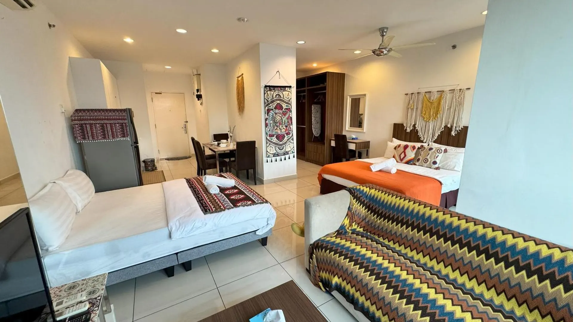 Georgetown Mansion One Apartment By Jere Penang Gleneagles Gurney Malezja