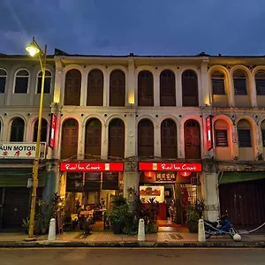 Red Court Хостел
